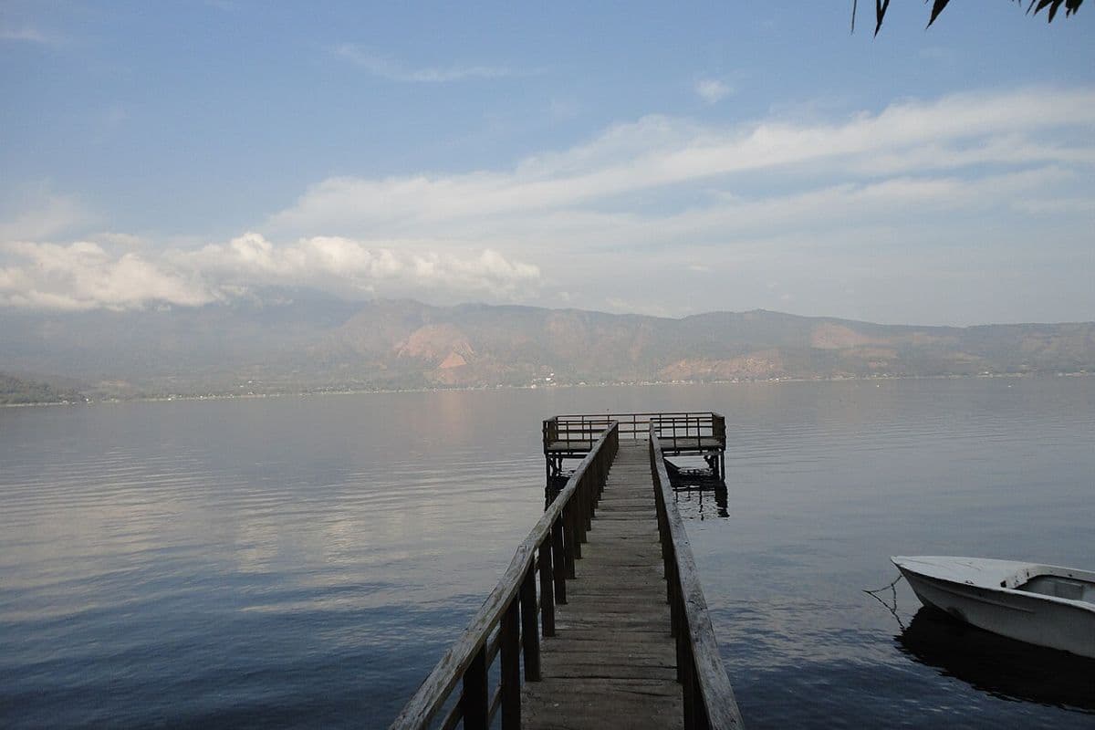 Lake Coatepeque in its volcanic crater